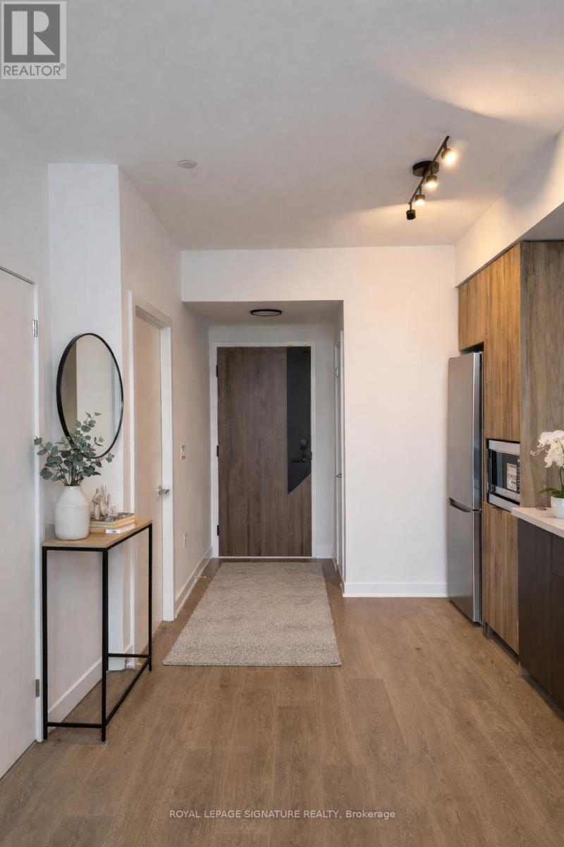 816 - 1037 The Queensway, Toronto, Ontario  M8Z 0H5 - Photo 1 - W12684330