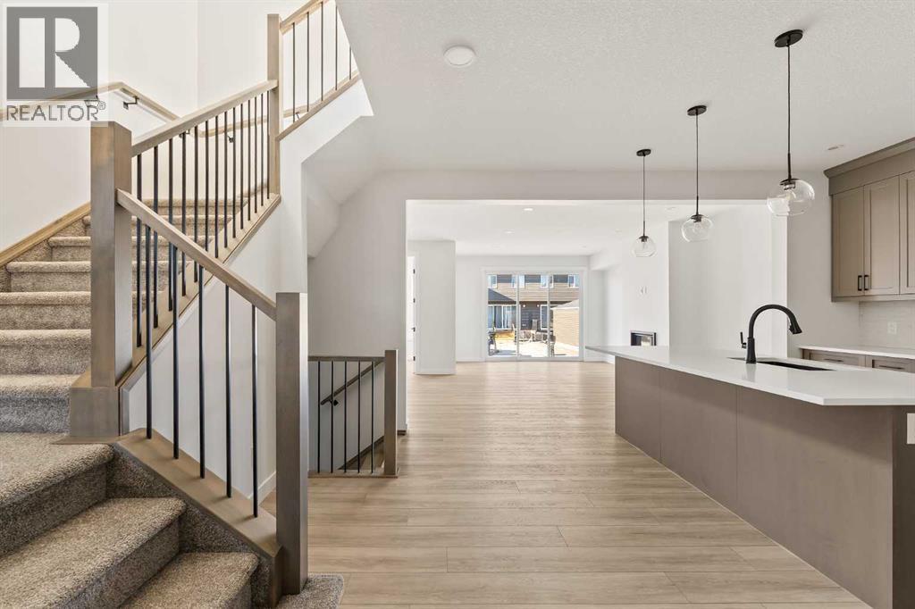 152 Creekstone Circle Sw, Calgary, Alberta  T2X 5M6 - Photo 2 - A2268293