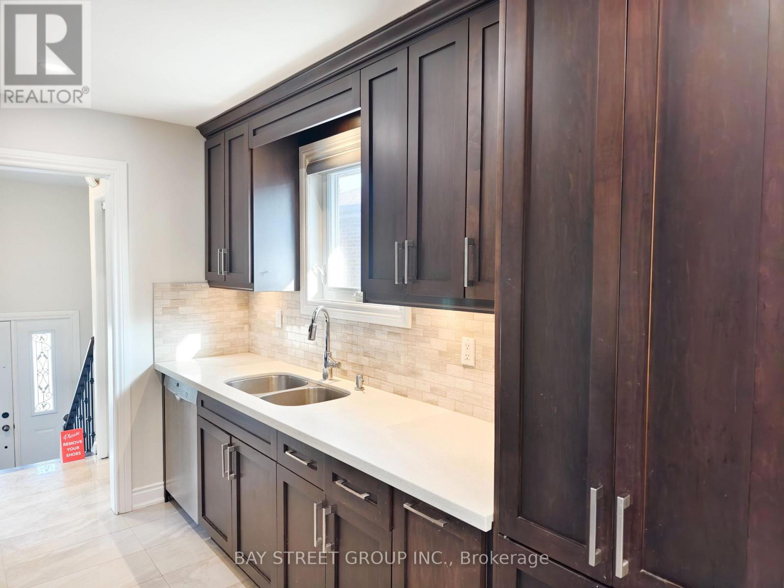 Upper - 2615 Windjammer Road, Mississauga, Ontario  L5L 1H7 - Photo 13 - W12678068