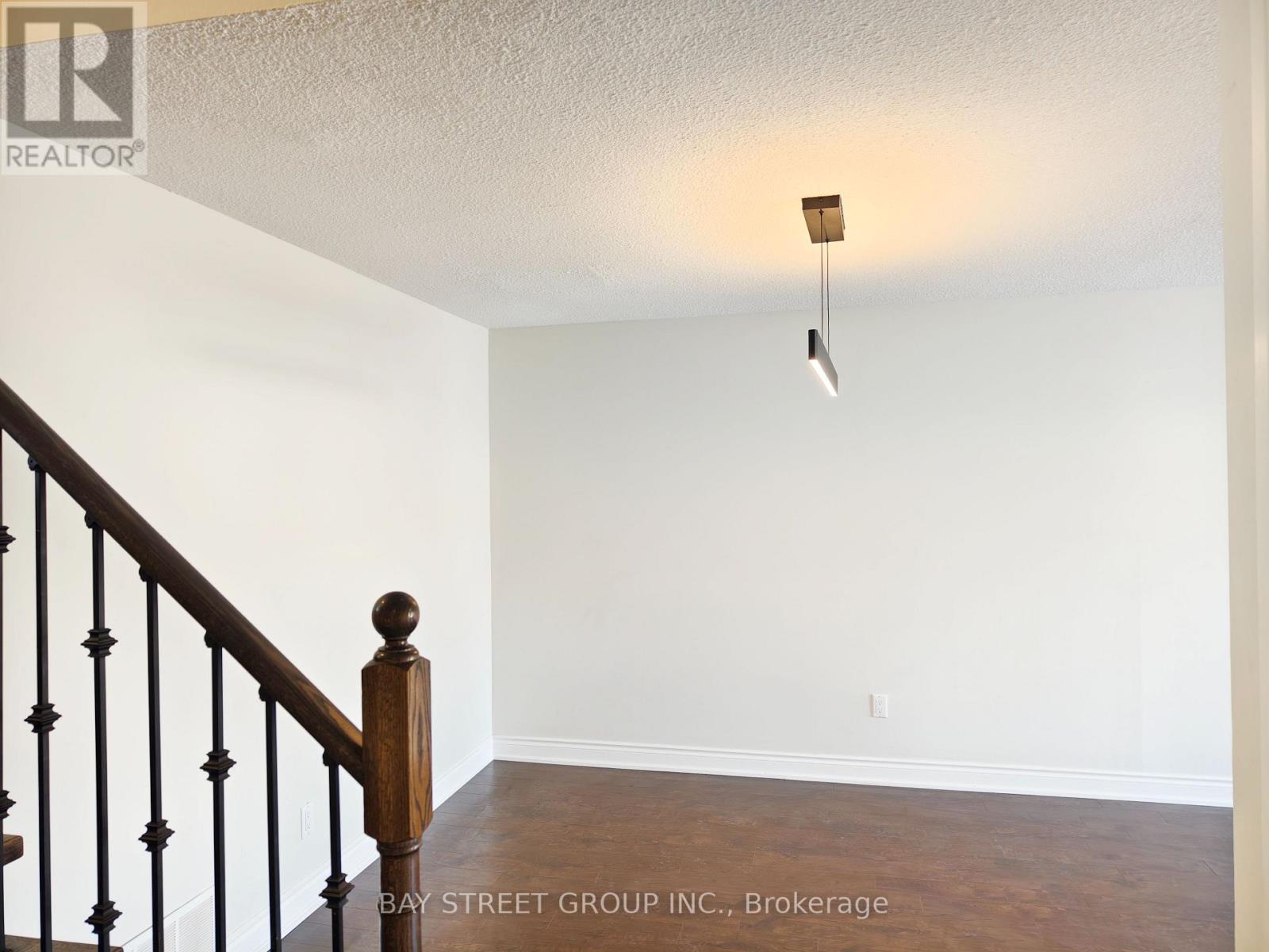 Upper - 2615 Windjammer Road, Mississauga, Ontario  L5L 1H7 - Photo 9 - W12678068