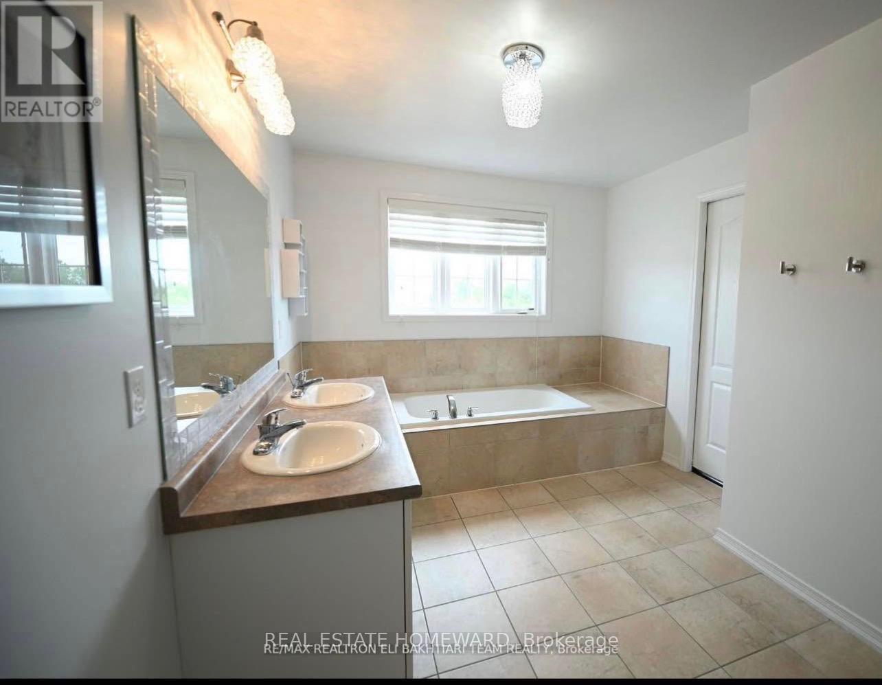 ROOM 2 - 1226 LESLIE DRIVE, Innisfil, Ontario