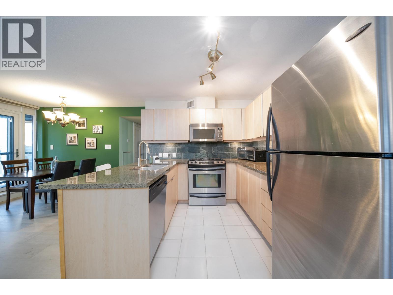 1709 6068 No. 3 Road, Richmond, British Columbia  V6Y 4M7 - Photo 3 - R3077467