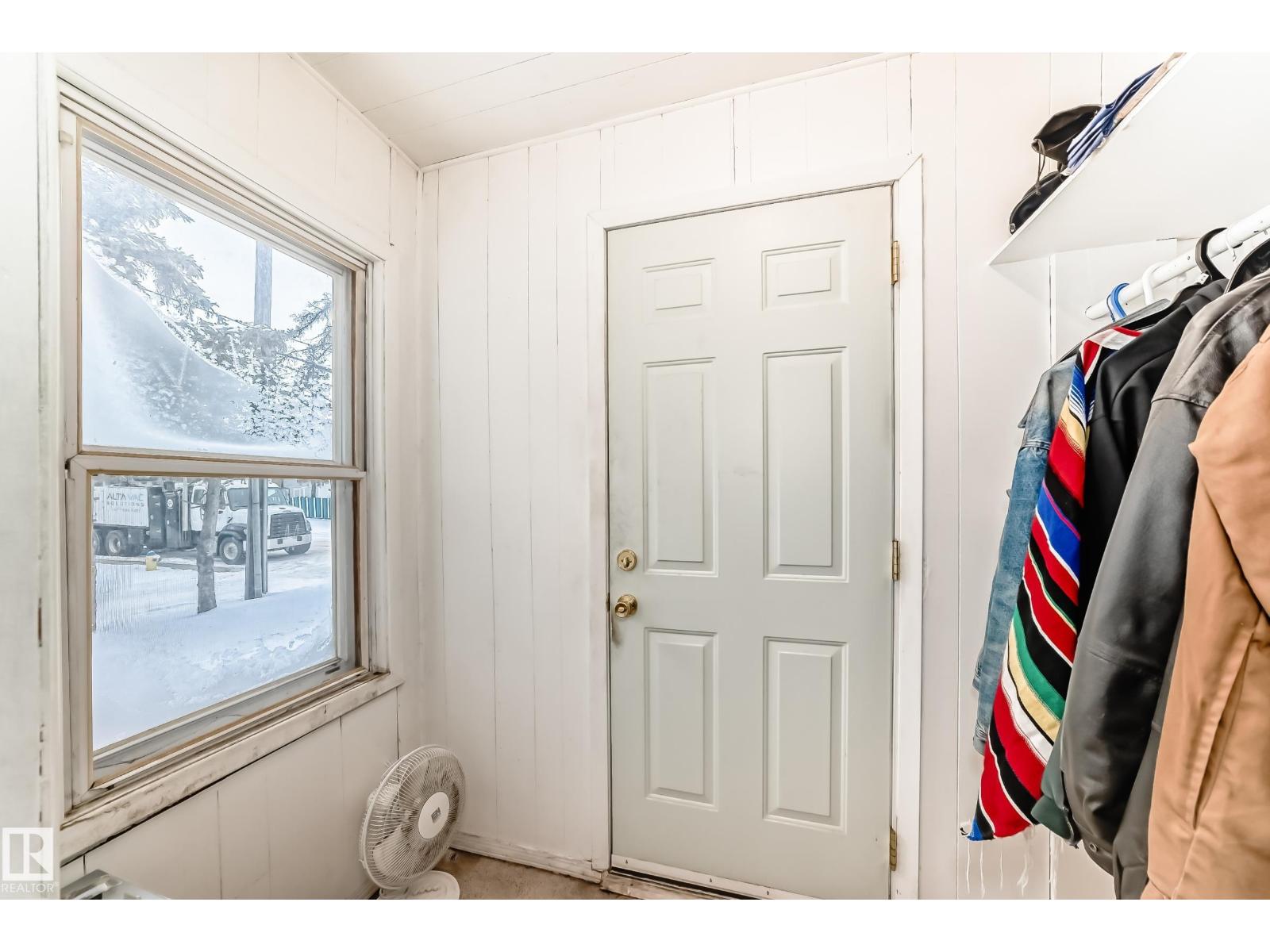 15515 92a Av Nw, Edmonton, Alberta  T5R 5E8 - Photo 2 - E4469685