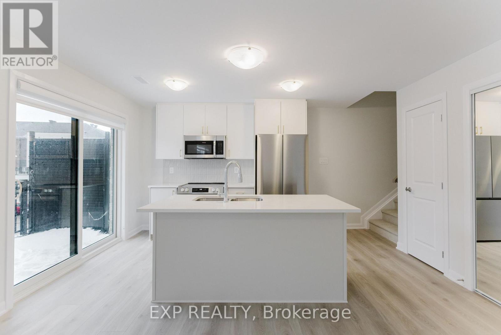 1245 Creekway Private, Ottawa, Ontario  K2T 0S8 - Photo 8 - X12684348