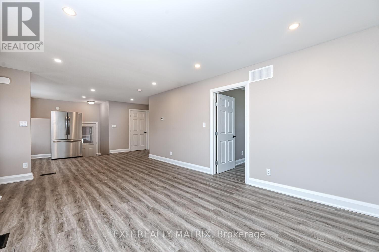 7510 Roger Stevens Drive, Montague, Ontario  K7A 4X9 - Photo 8 - X12603776