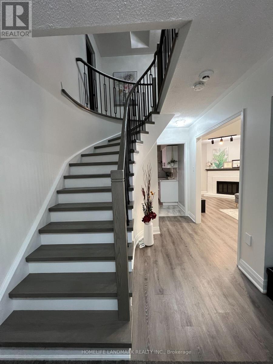 80 Lorna Rae Boulevard, Toronto, Ontario  M1V 3S6 - Photo 3 - E12684354