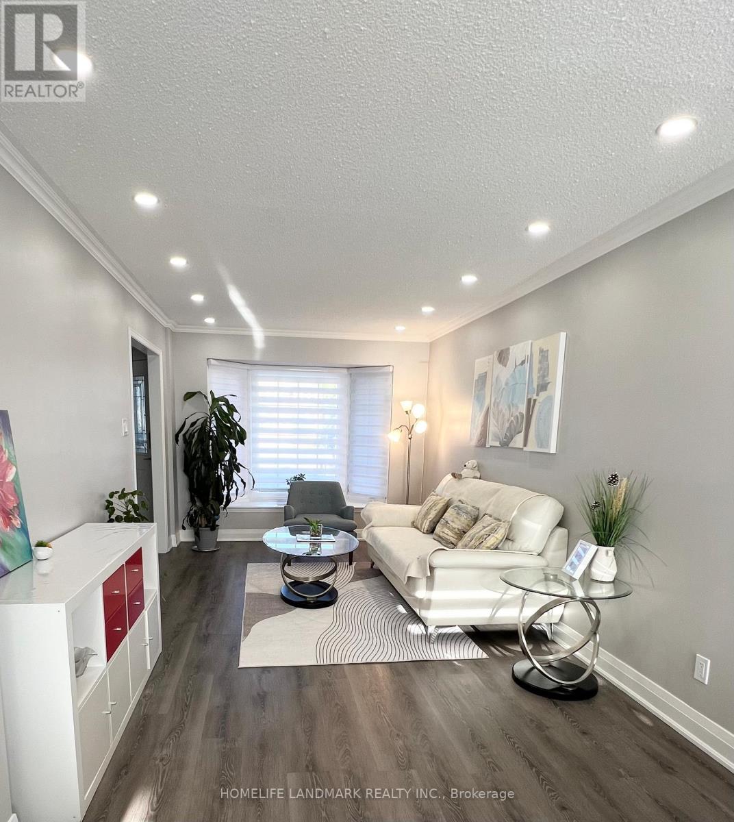 80 Lorna Rae Boulevard, Toronto, Ontario  M1V 3S6 - Photo 4 - E12684354