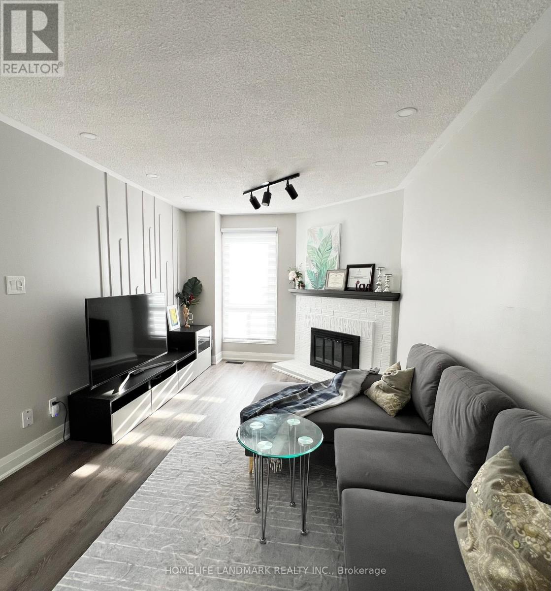 80 Lorna Rae Boulevard, Toronto, Ontario  M1V 3S6 - Photo 5 - E12684354