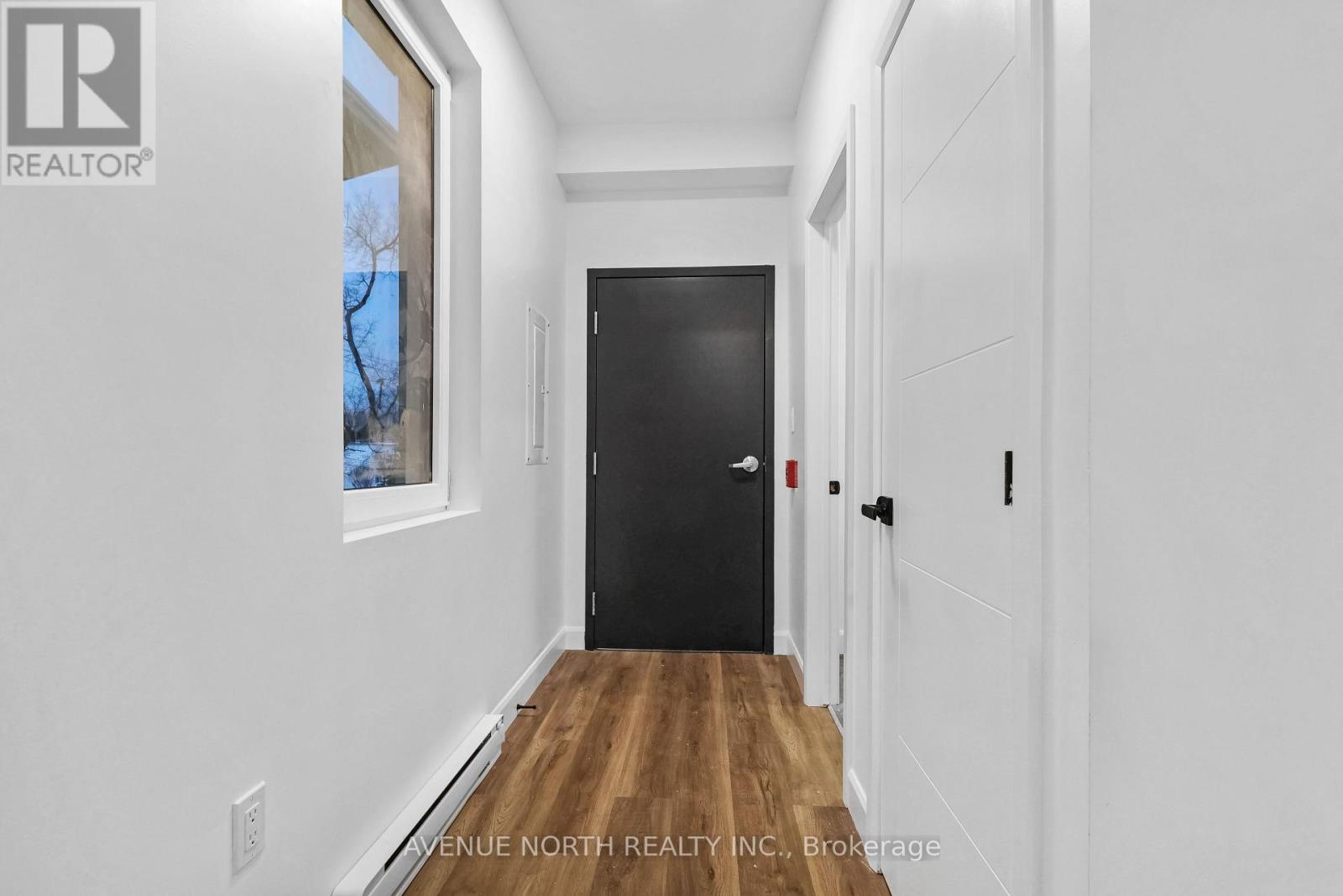 4 - 96 Jolliet Avenue, Ottawa, Ontario  K1L 5H2 - Photo 2 - X12606094