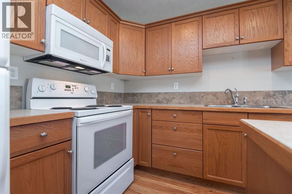 5, 4807 53 Avenue, Eckville, Alberta  T0M 0X0 - Photo 9 - A2271781