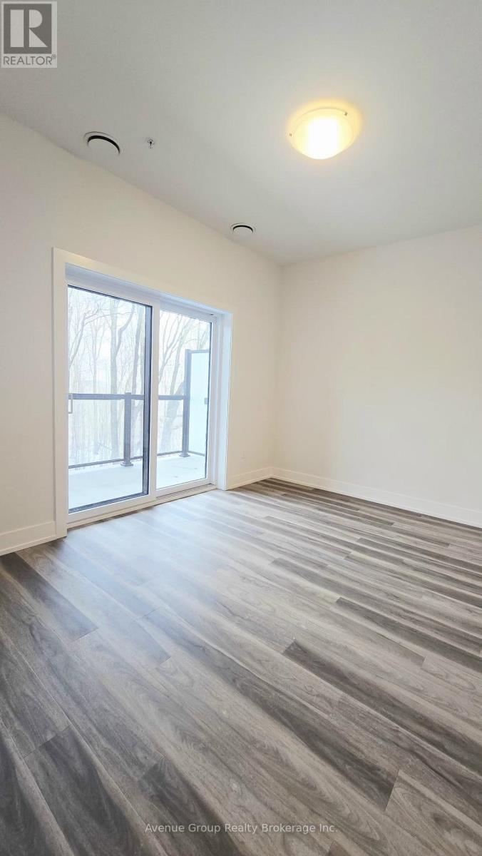 105 - 1100 Lackner Place, Kitchener, Ontario  N2A 0M1 - Photo 13 - X12684342