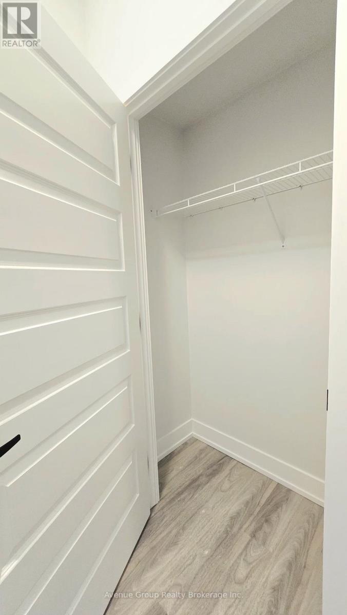 105 - 1100 Lackner Place, Kitchener, Ontario  N2A 0M1 - Photo 27 - X12684342