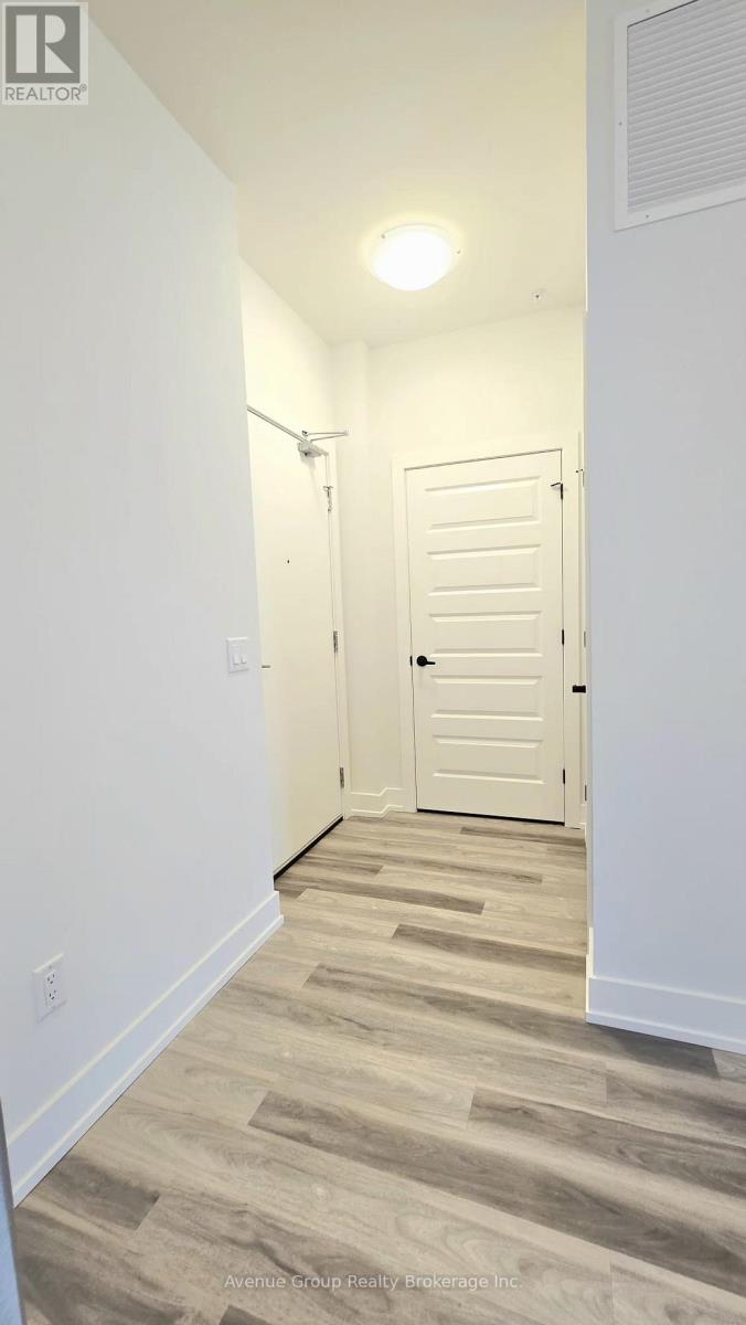 105 - 1100 Lackner Place, Kitchener, Ontario  N2A 0M1 - Photo 28 - X12684342