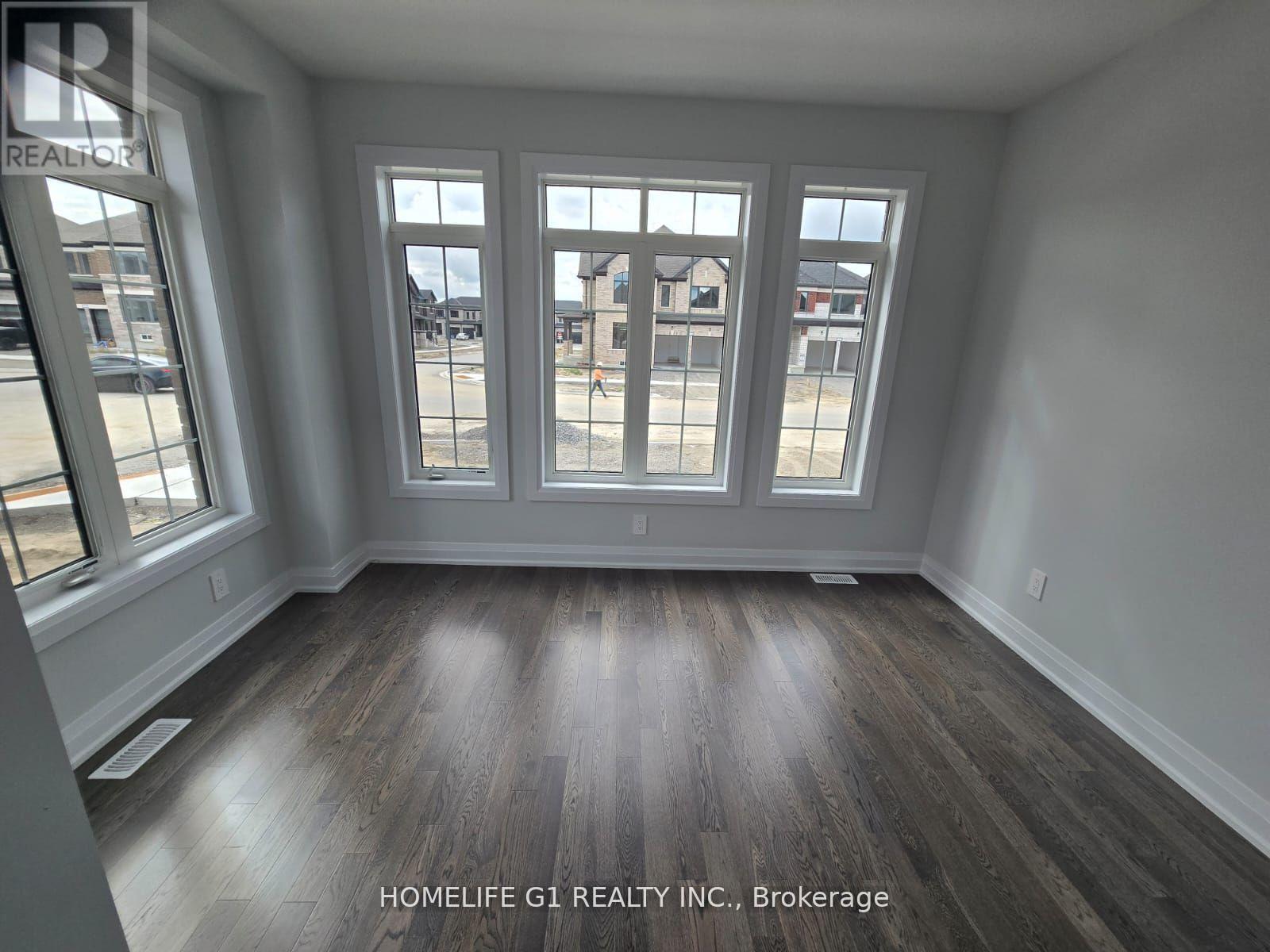 165 St Joseph Drive, Kawartha Lakes, Ontario  K9V 0R8 - Photo 3 - X12684346