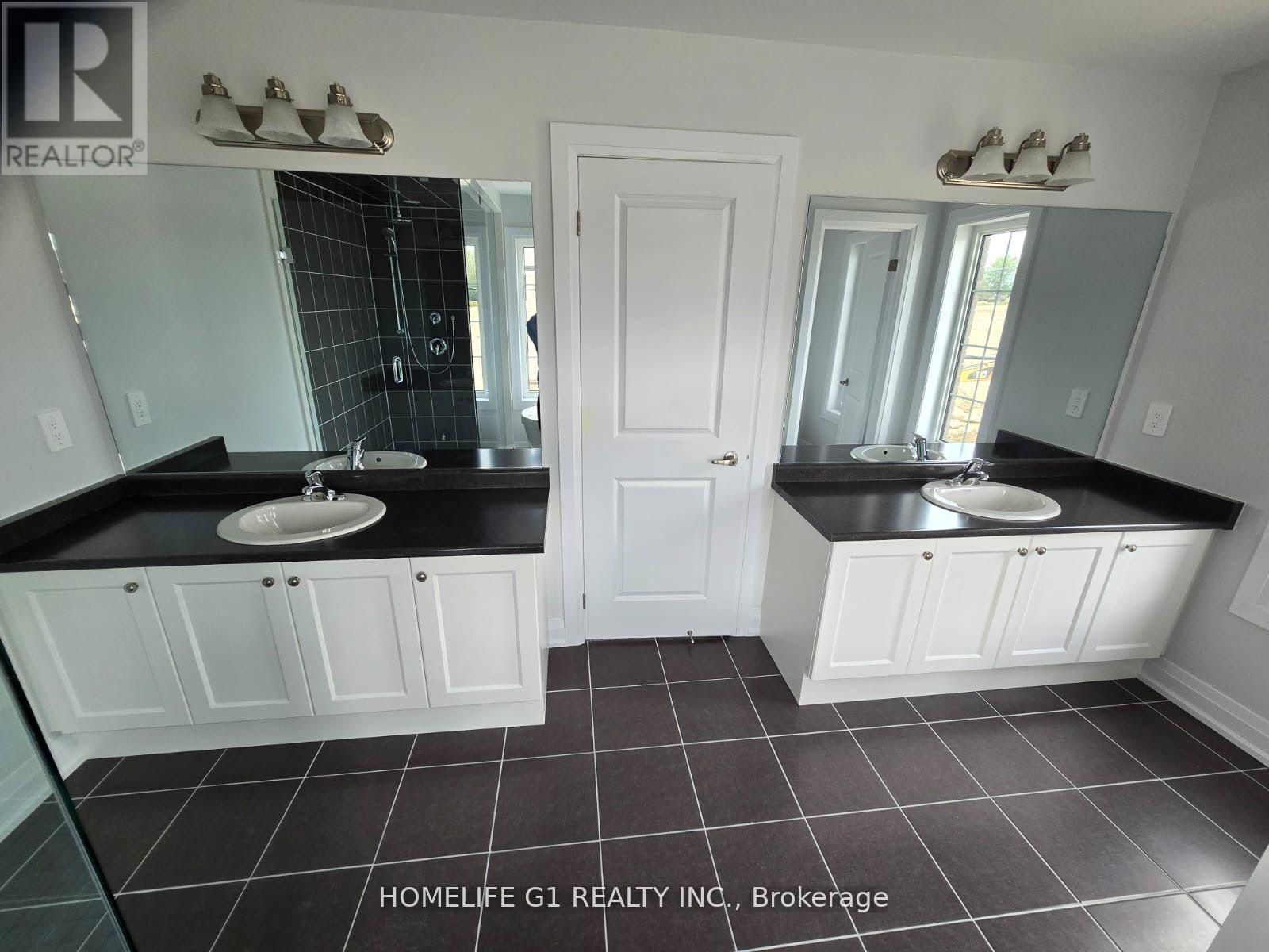 165 St Joseph Drive, Kawartha Lakes, Ontario  K9V 0R8 - Photo 8 - X12684346