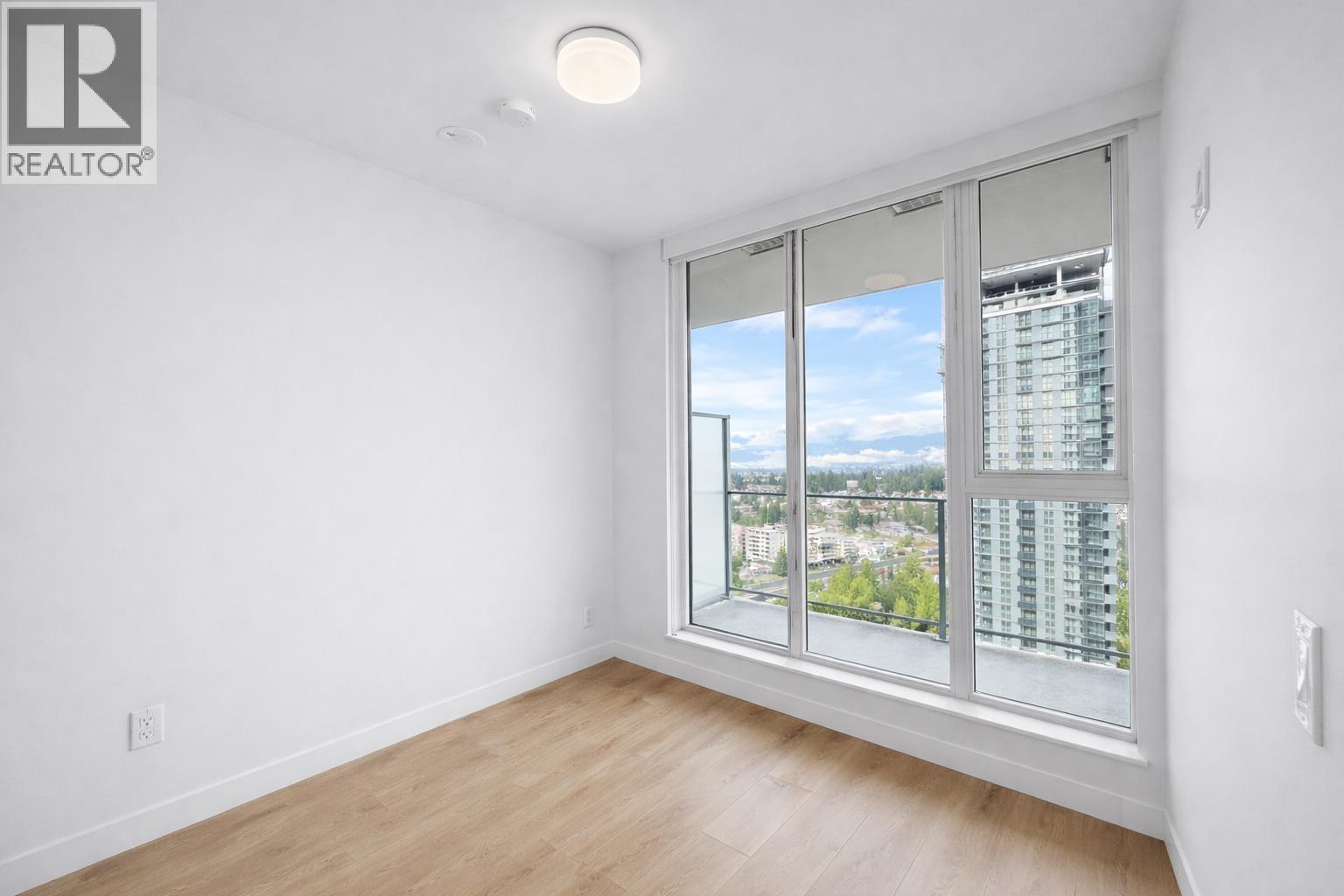 2605 567 Clarke Road, Coquitlam, British Columbia  V3J 0K7 - Photo 12 - R3077471