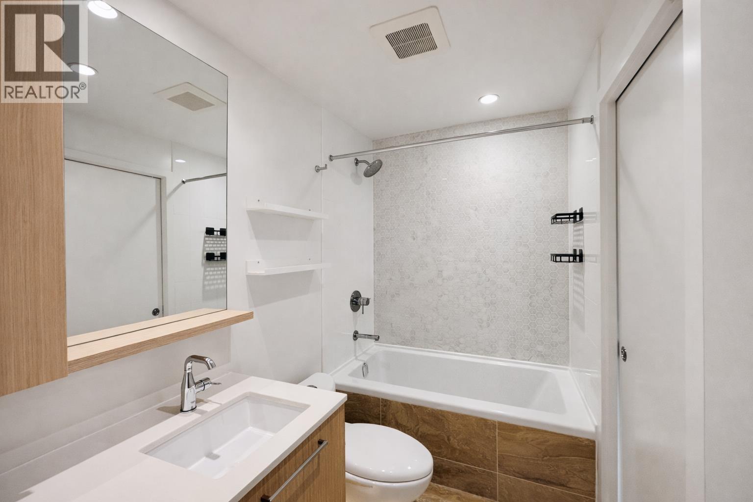 2605 567 Clarke Road, Coquitlam, British Columbia  V3J 0K7 - Photo 14 - R3077471