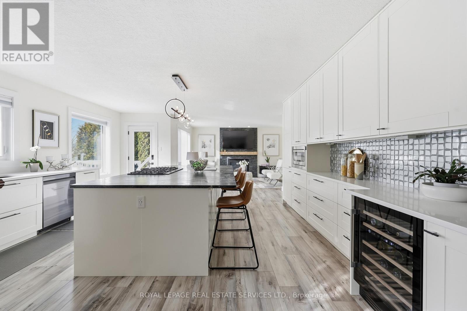 239 Rolling Acres Court, Kitchener, Ontario  N2A 3W5 - Photo 23 - X12681394