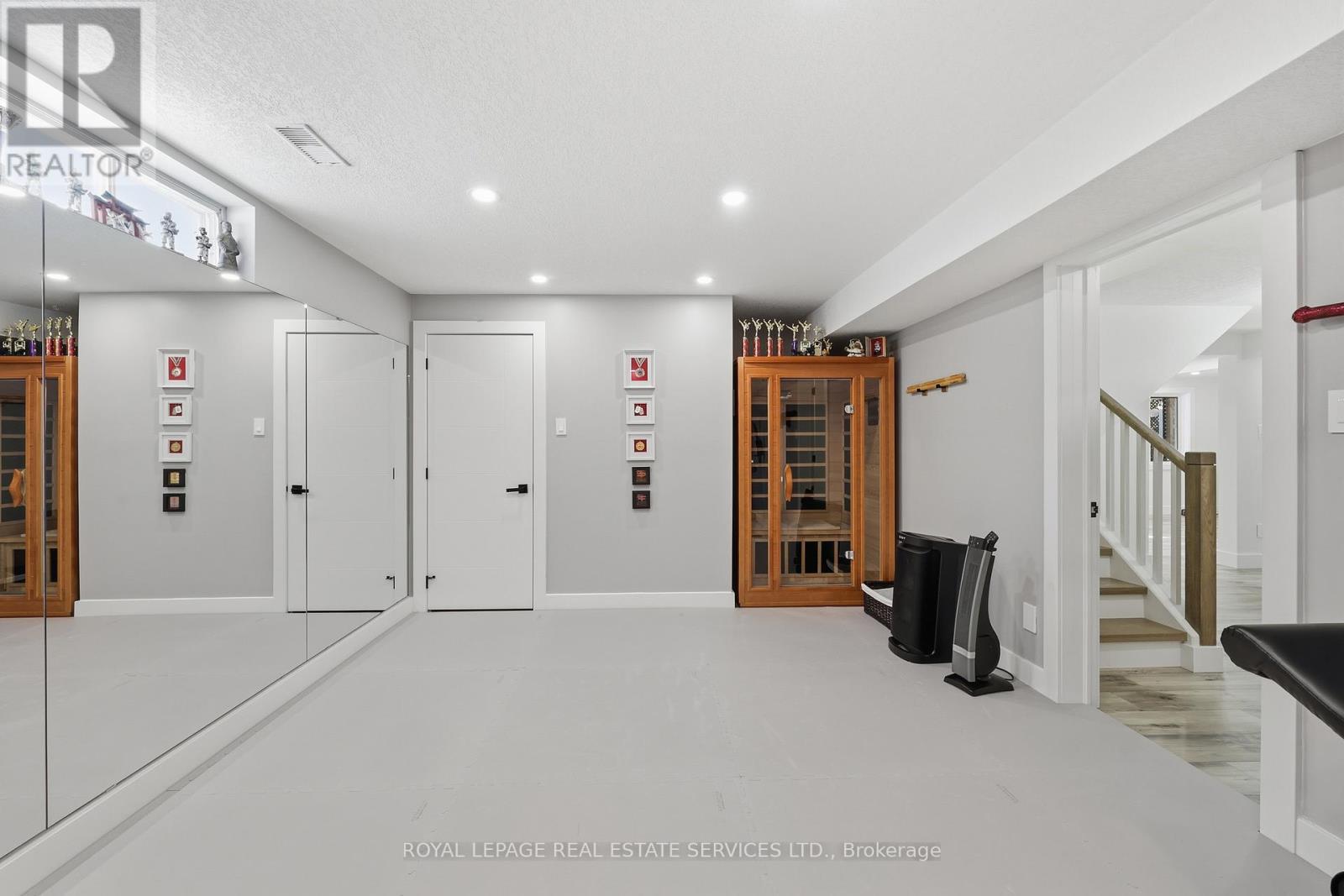 239 Rolling Acres Court, Kitchener, Ontario  N2A 3W5 - Photo 39 - X12681394