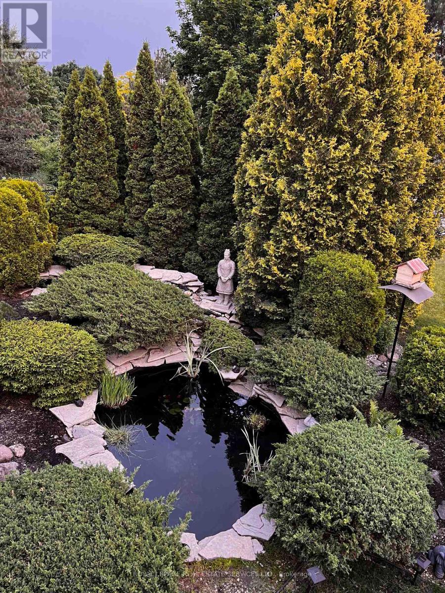 239 Rolling Acres Court, Kitchener, Ontario  N2A 3W5 - Photo 46 - X12681394