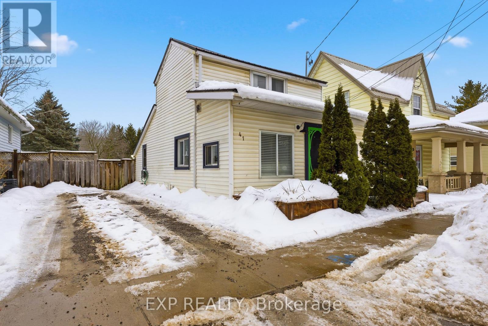 41 Lake Street, Prince Edward County, Ontario  K0K 2T0 - Photo 2 - X12684368