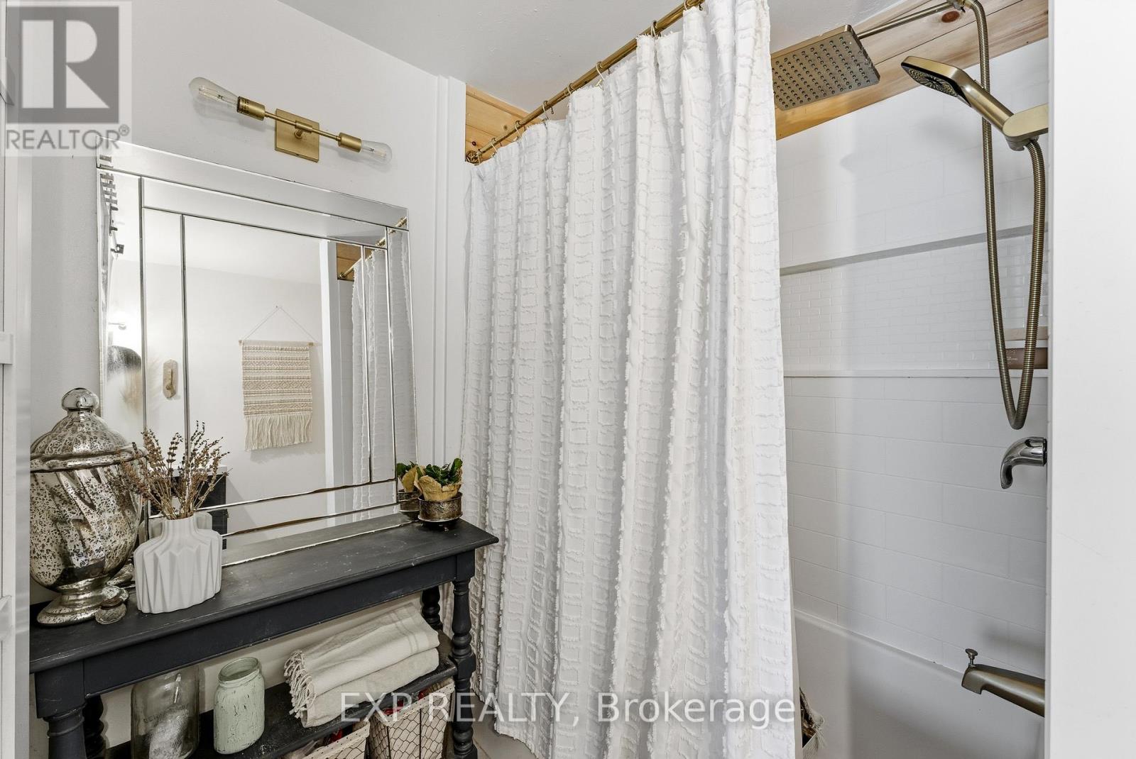 41 Lake Street, Prince Edward County, Ontario  K0K 2T0 - Photo 21 - X12684368