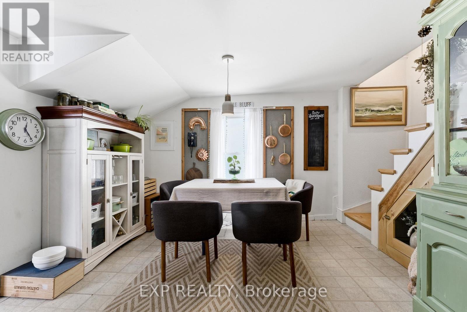 41 Lake Street, Prince Edward County, Ontario  K0K 2T0 - Photo 7 - X12684368