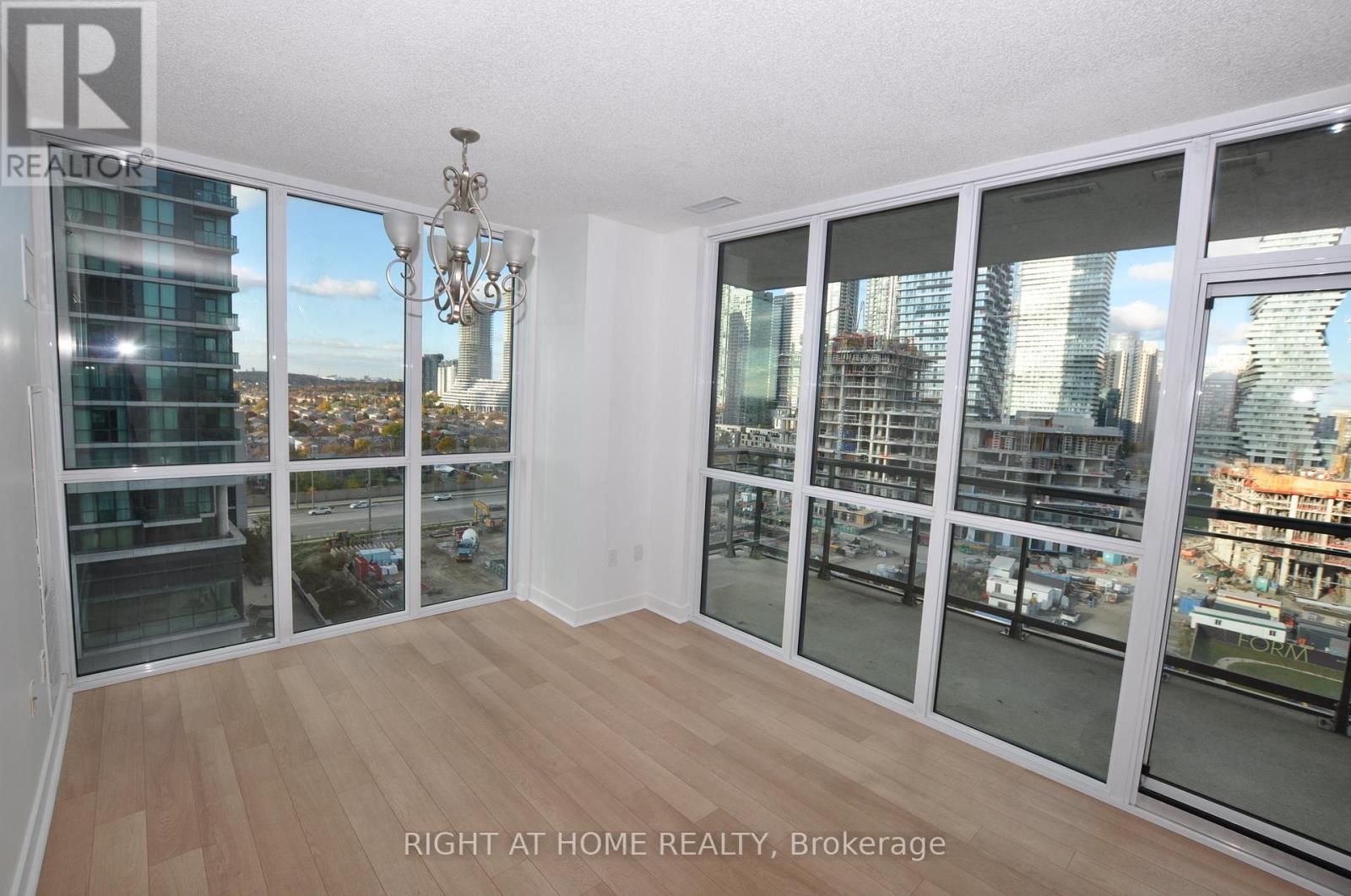 909 - 3975 Grand Park Drive, Mississauga, Ontario L5B 0K4 - Photo 5 - W12684360