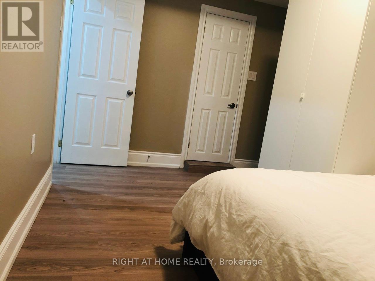 Lower - 133 Meadowvale Drive, Toronto, Ontario  M8Z 3K2 - Photo 6 - W12684374