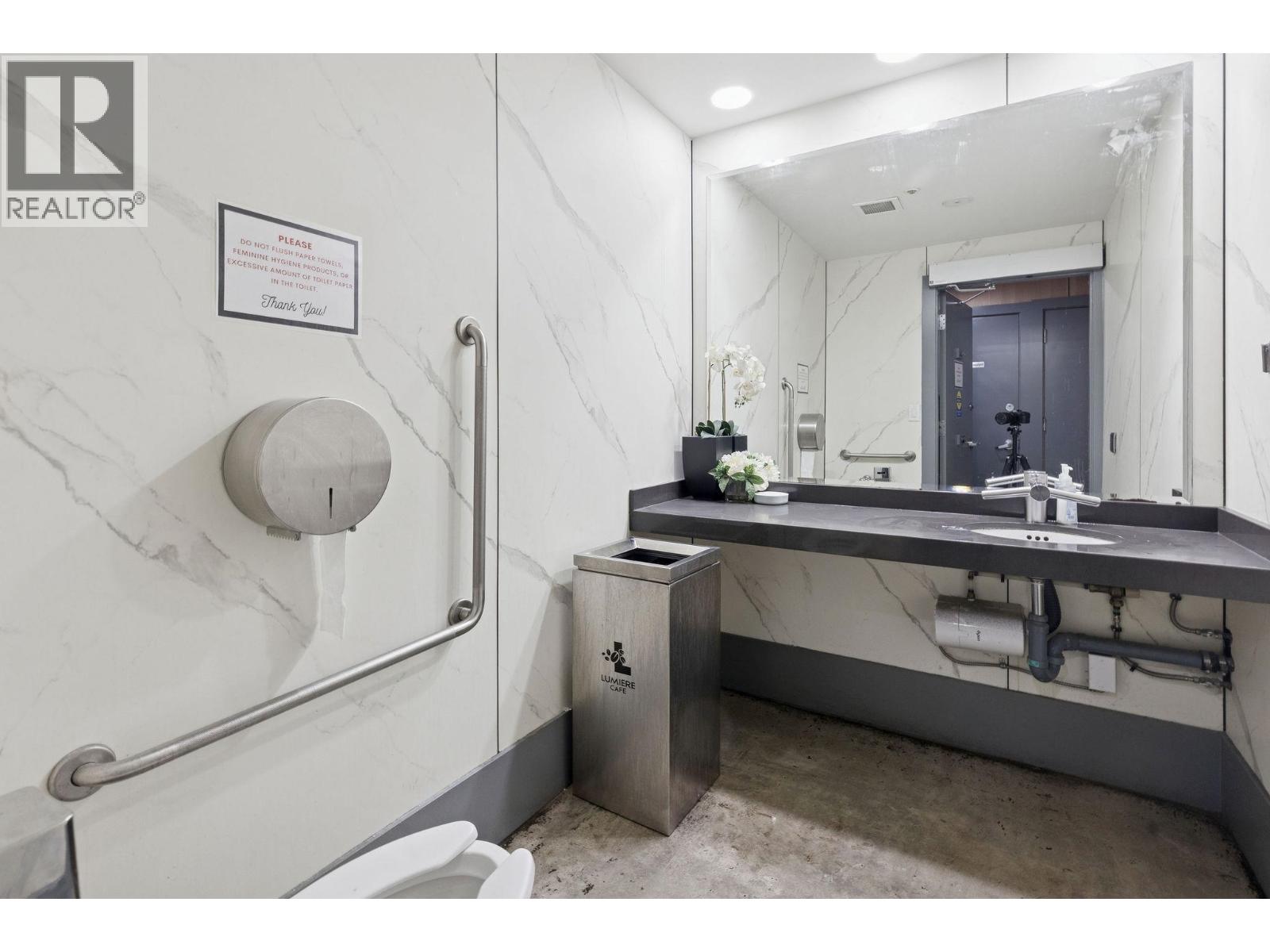 521 W Broadway, Vancouver, British Columbia V5Z 1E9 - Photo 4 - C8074829