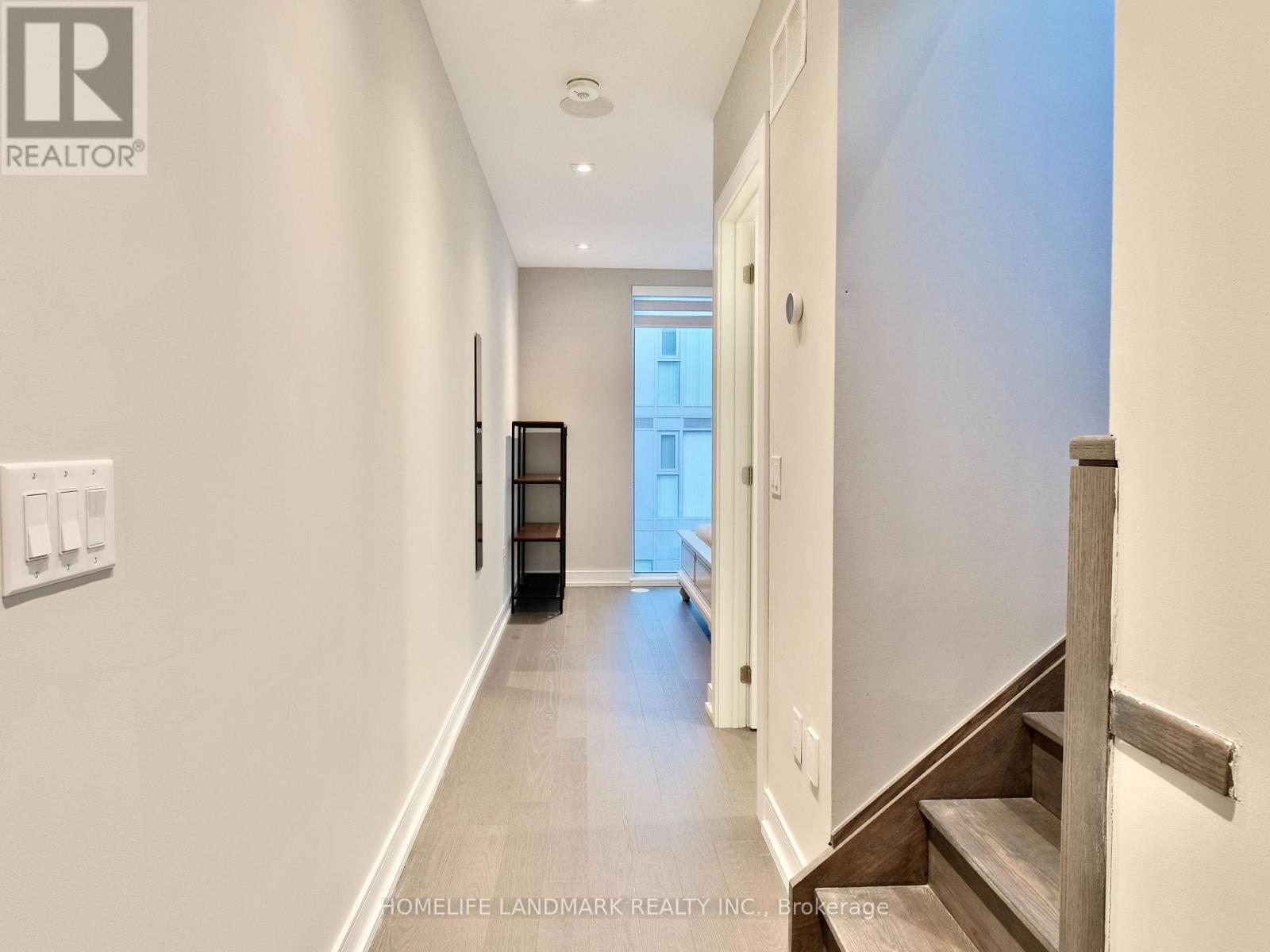 6 - 33 Dundonald Street, Toronto, Ontario  M4Y 1K3 - Photo 8 - C12684382