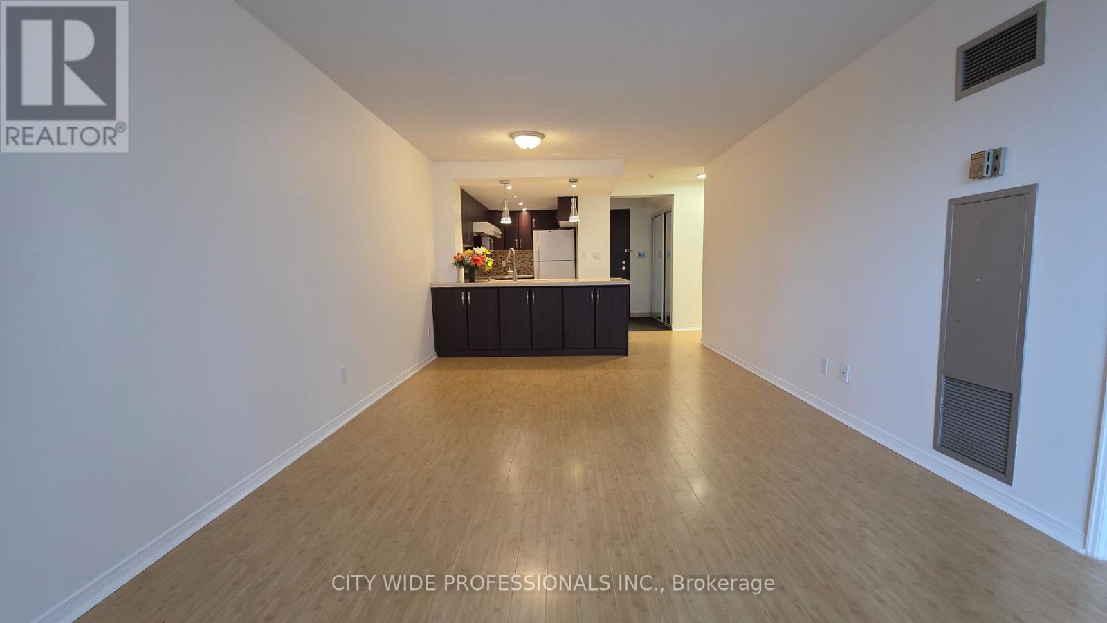 202 - 28 Hollywood Avenue, Toronto, Ontario  M2N 6S4 - Photo 7 - C12684396