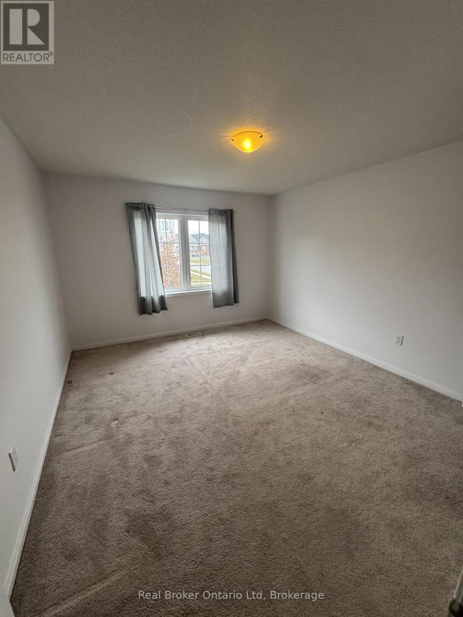 21 Village Gate Drive, Wasaga Beach, Ontario  L9Z 0G3 - Photo 11 - S12684406