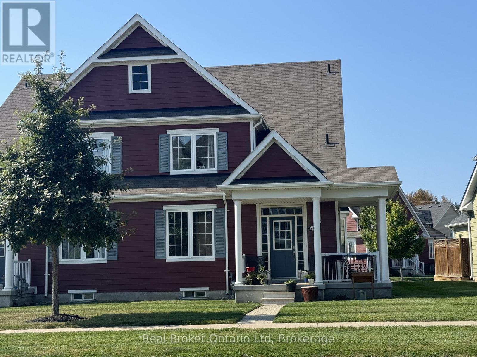 21 Village Gate Drive, Wasaga Beach, Ontario  L9Z 0G3 - Photo 2 - S12684406