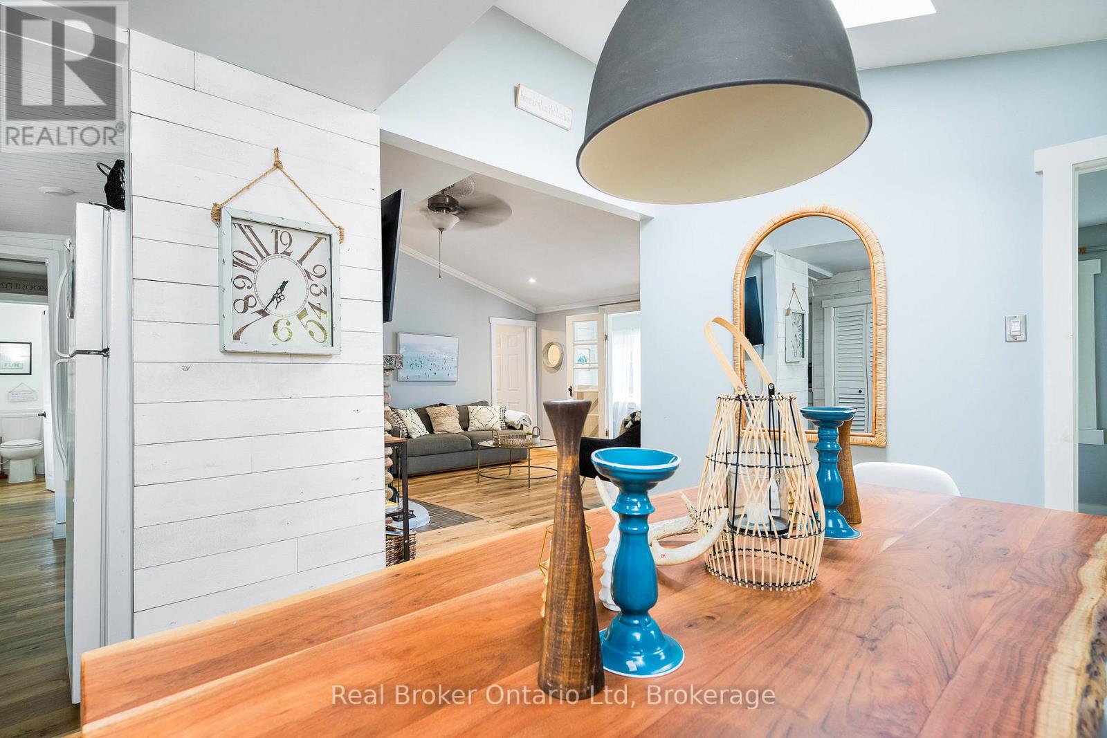 1071 Lawson Road, Tiny, Ontario  L0L 1P0 - Photo 12 - S12684408