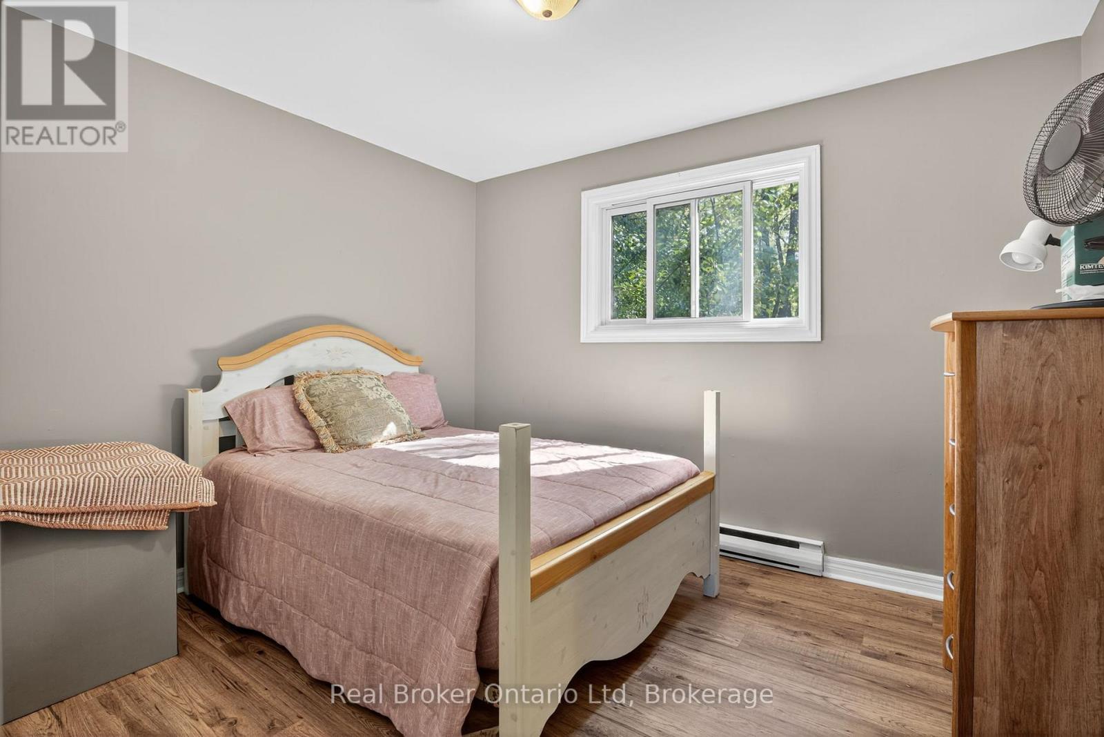 203 Knox Road W, Wasaga Beach, Ontario  L9Z 2A7 - Photo 10 - S12684410