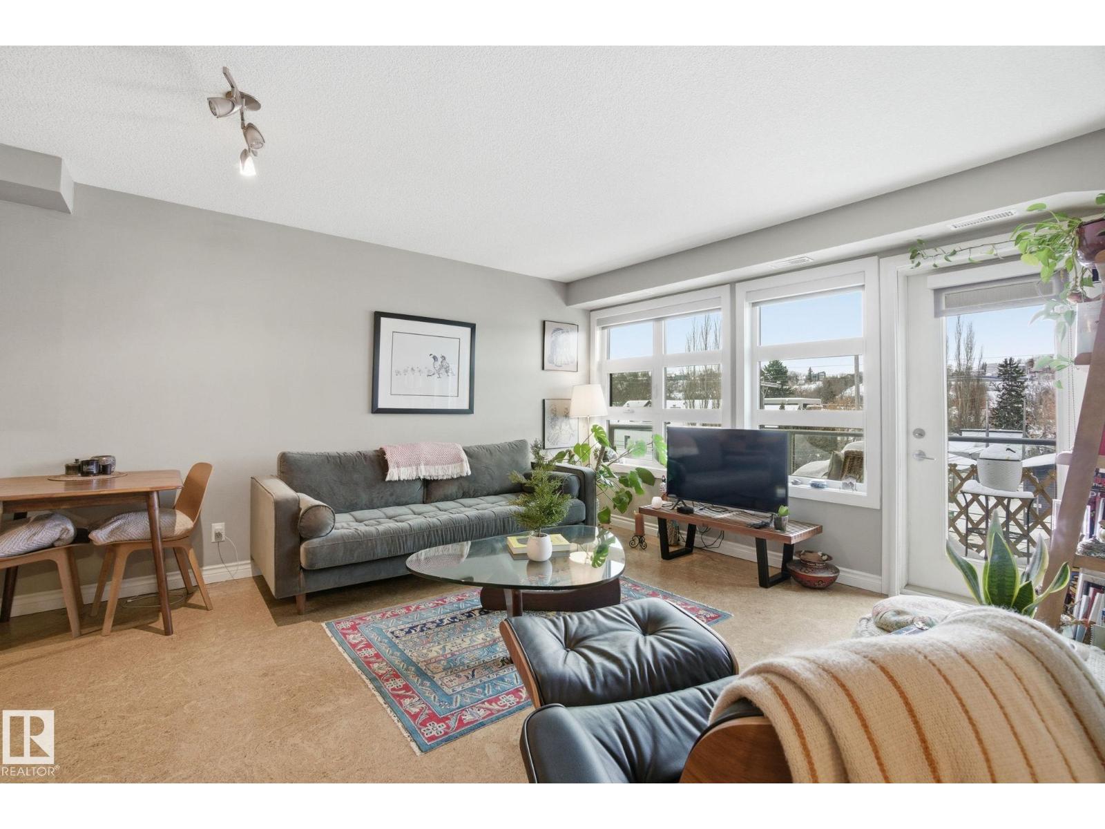 #301 9603 98 Av Nw, Edmonton, Alberta T6C 2E2 - Photo 4 - E4469693