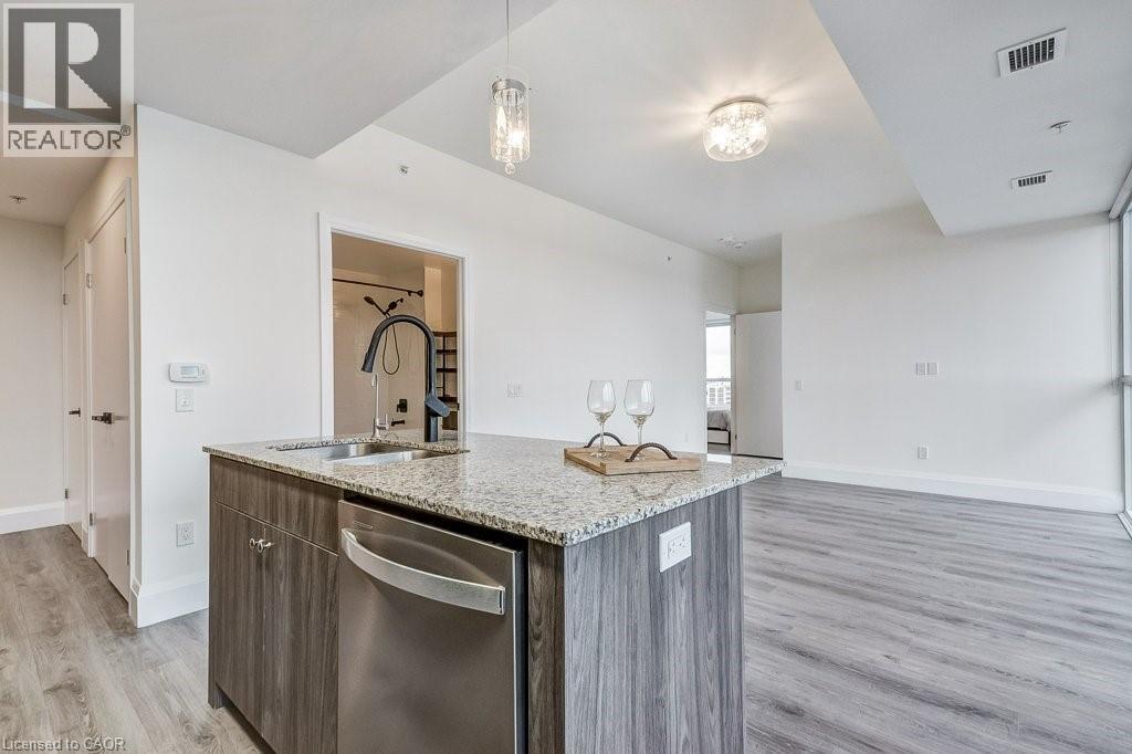 60 Charles Street W Unit# 1802, Kitchener, Ontario  N2G 0C9 - Photo 13 - 40796965