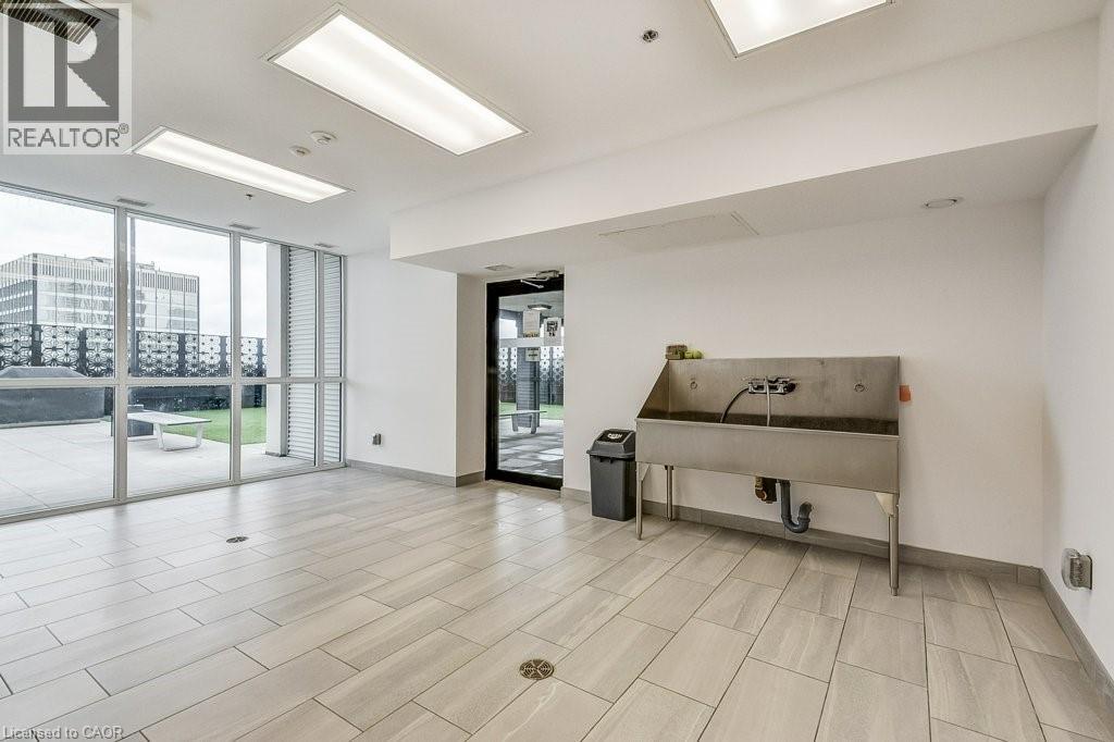 60 Charles Street W Unit# 1802, Kitchener, Ontario  N2G 0C9 - Photo 39 - 40796965
