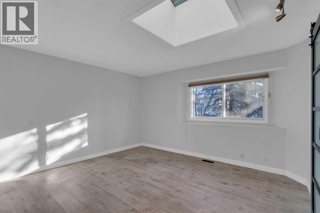 6 Castle Place N, Cochrane, Alberta  T4C 1G4 - Photo 17 - A2278330