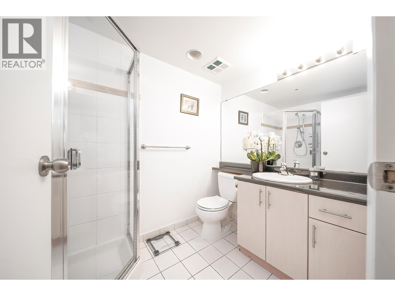 2303 1188 Howe Street, Vancouver, British Columbia  V6Z 2S8 - Photo 15 - R3077485