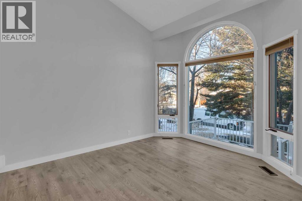 6 Castle Place N, Cochrane, Alberta  T4C 1G4 - Photo 6 - A2278330