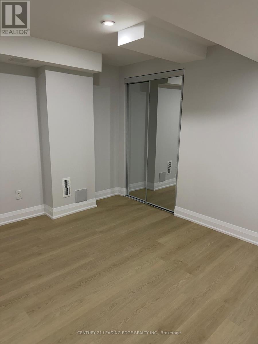 1 Toulouse Street, Whitby, Ontario  L1P 0J2 - Photo 5 - E12684400