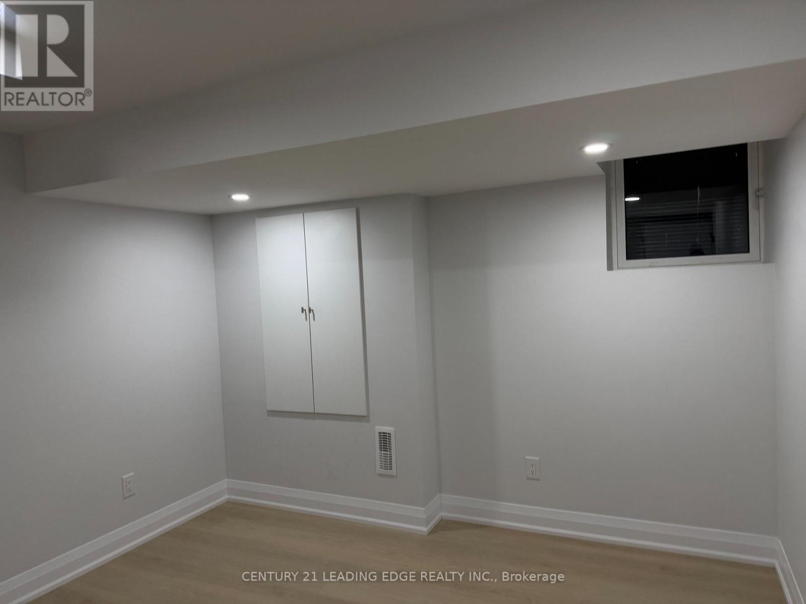 1 Toulouse Street, Whitby, Ontario  L1P 0J2 - Photo 7 - E12684400