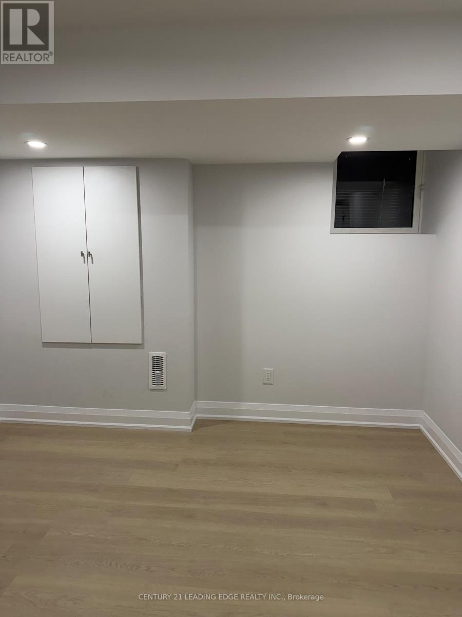 1 Toulouse Street, Whitby, Ontario  L1P 0J2 - Photo 9 - E12684400