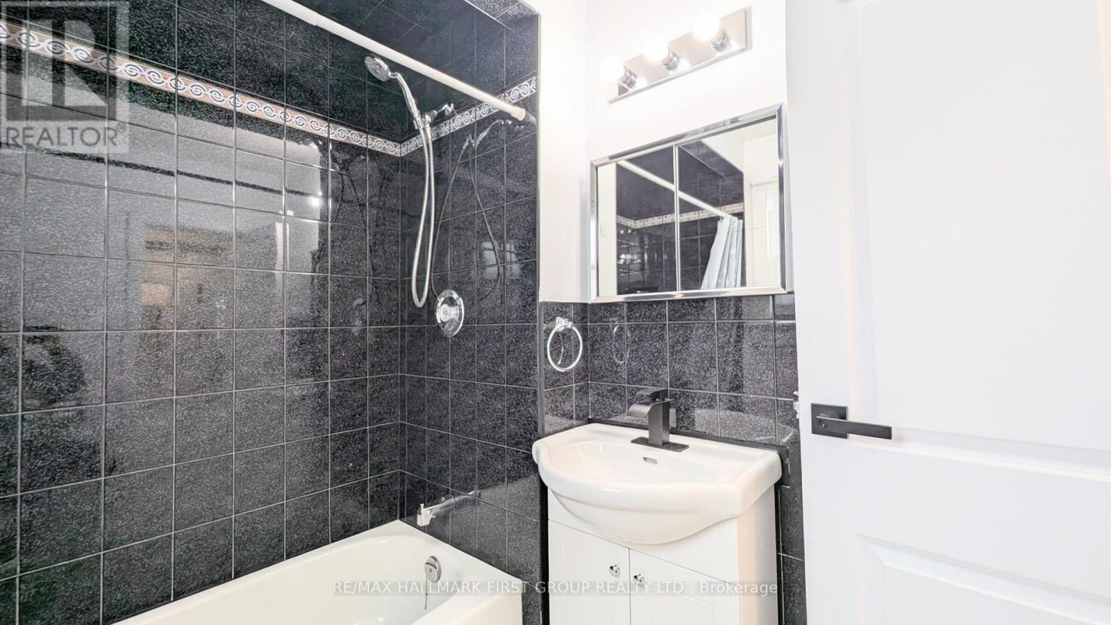 330 Adelaide Avenue E, Oshawa, Ontario  L1G 2A1 - Photo 16 - E12684414