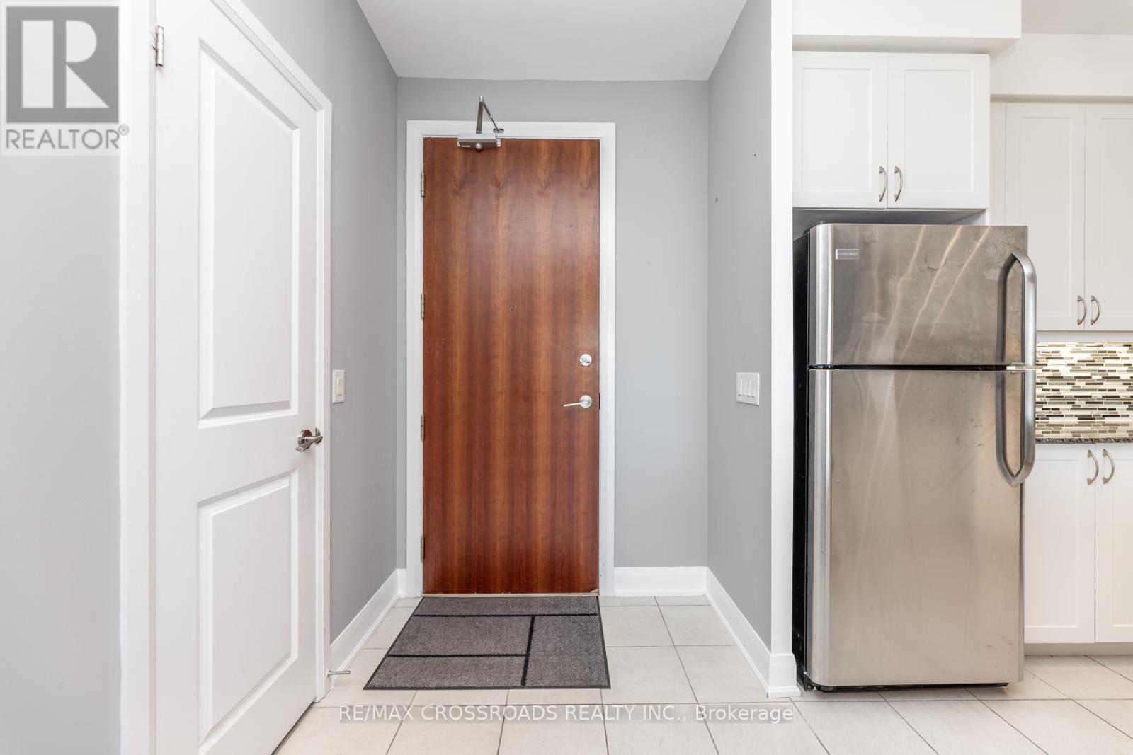 610 - 4700 Highway 7 Rd, Vaughan, Ontario  L4L 0B3 - Photo 8 - N12684404