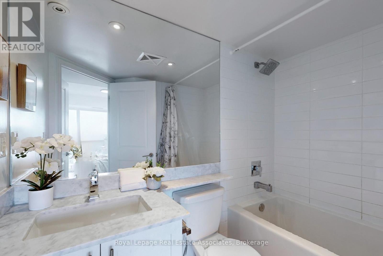 2113 - 125 Western Battery Road, Toronto, Ontario  M6K 3R8 - Photo 25 - C12684228