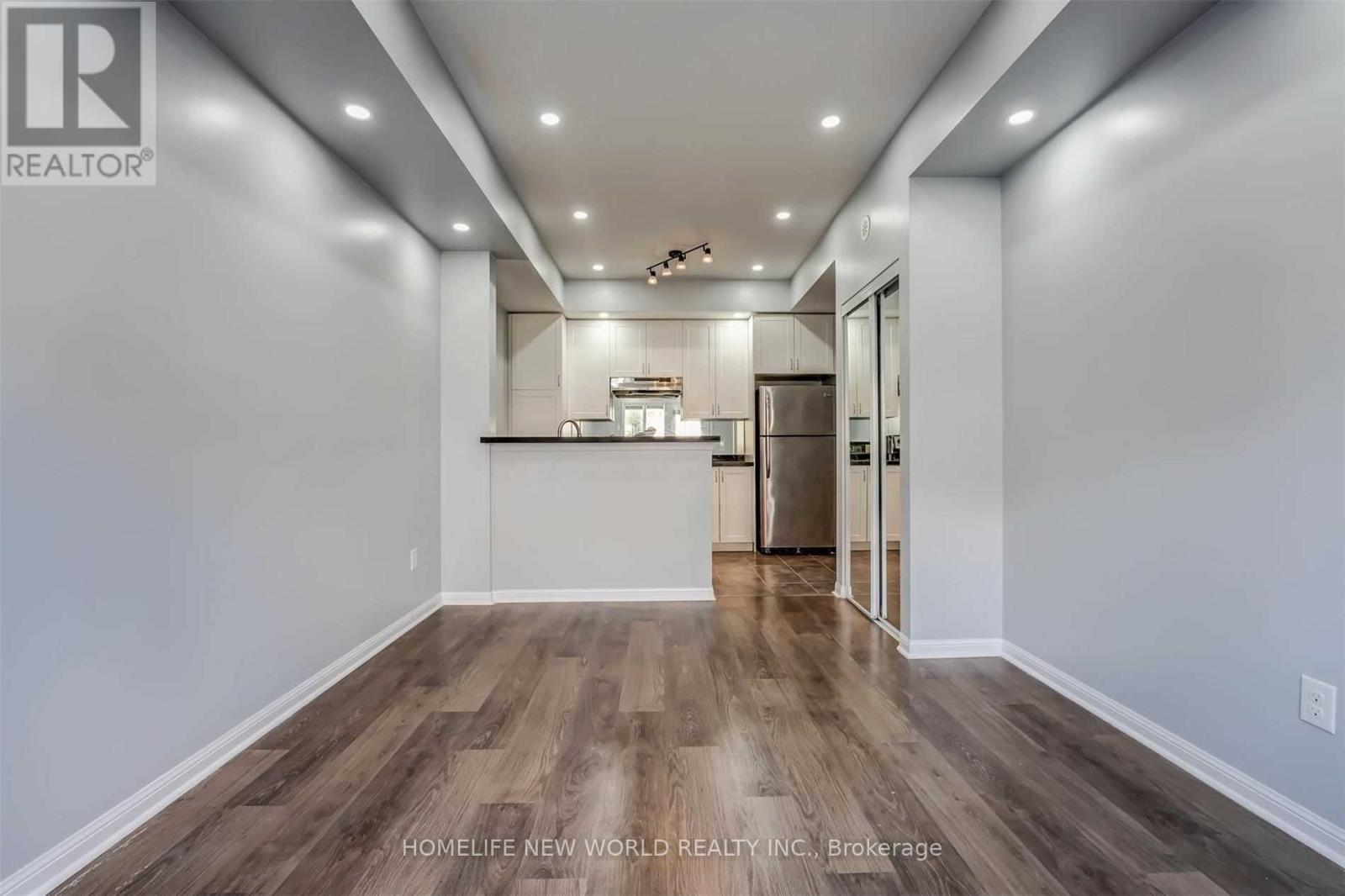 93 - 2891 Rio Court, Mississauga, Ontario  L5M 0S4 - Photo 2 - W12674836