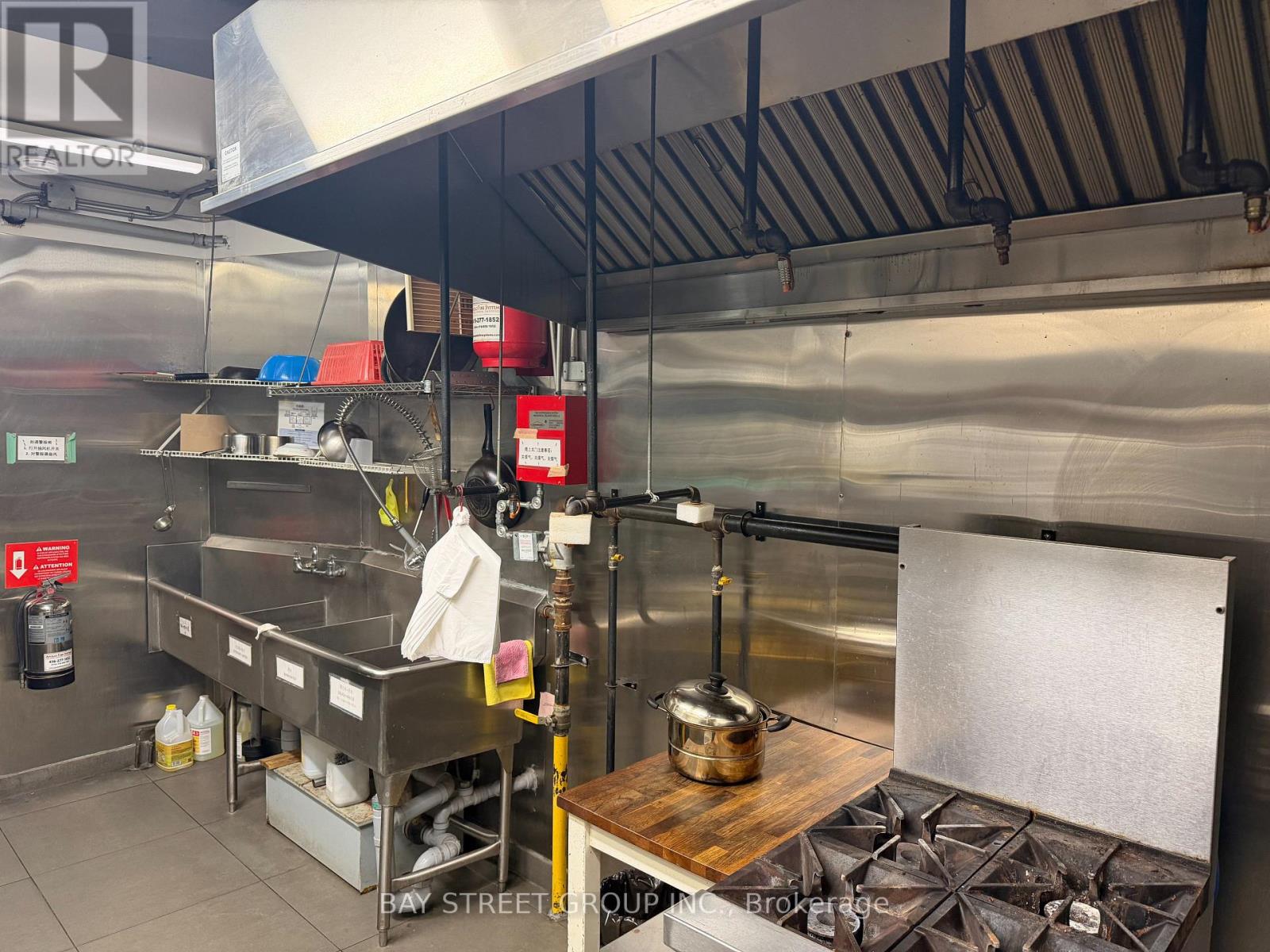 419 Spadina Avenue, Toronto, Ontario  M5T 2G6 - Photo 6 - C12684424